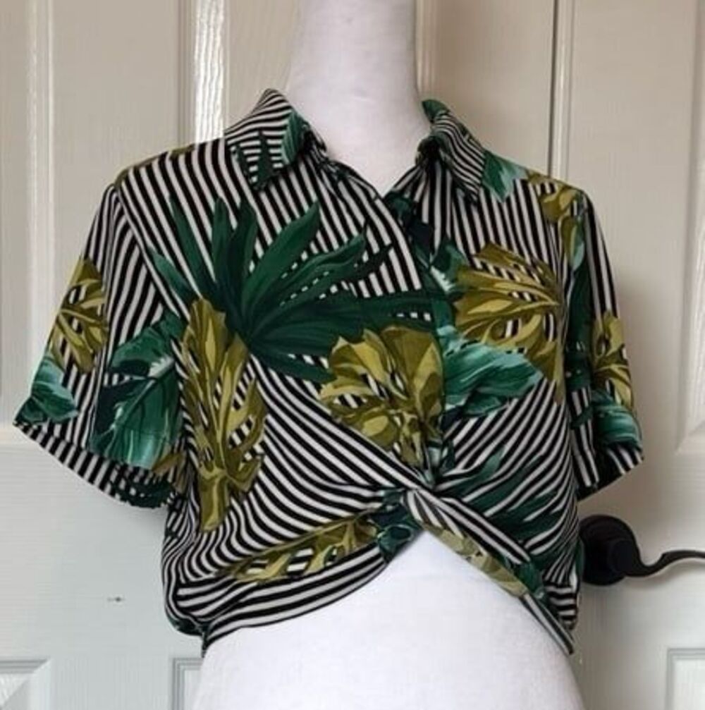 Striped Tropical Button-Up Top – Green Leaf Print Short Sleeve Shirt